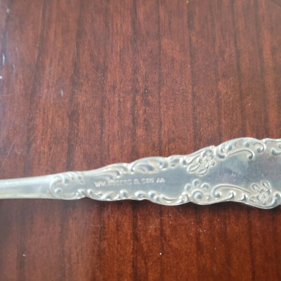 Vintage Wm. Rogers & Son AA Silver-Plated Ornate Spoon 6 Inches Long - Picture 4 of 5